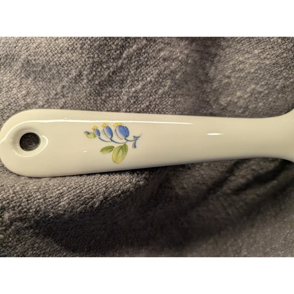 Vintage Ceramic Cake Pie Server White Blue Floral Bouquet Dessert